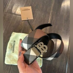 Brand new Burberry union sex belt. Size 85.